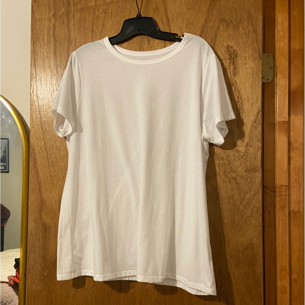 Torrid classic fit white t-shirt